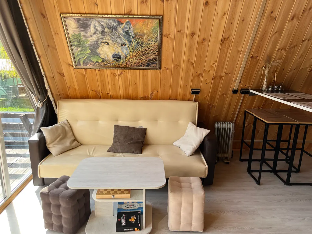 A-Frame на берегу реки, рыбалка с пирсом в Береговом