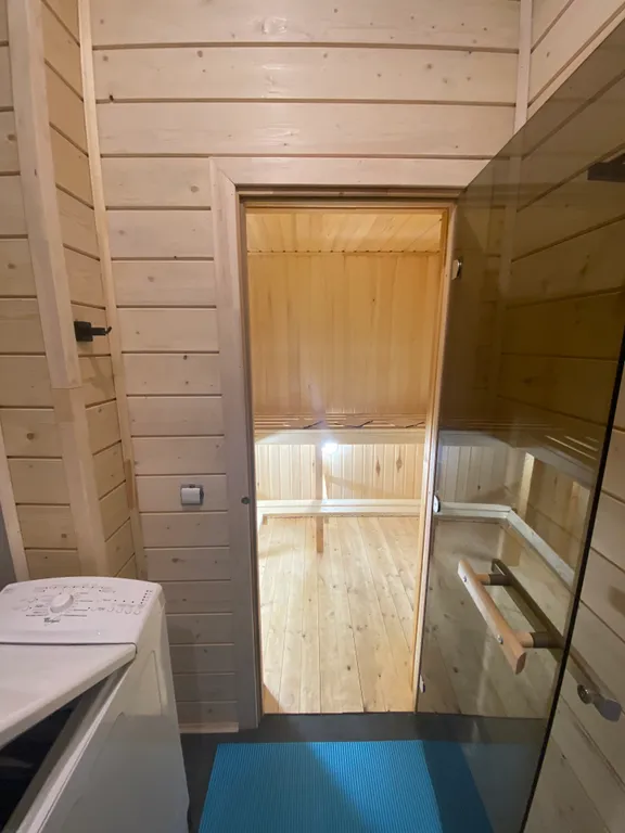 Дом с купелью на берегу Онежского озера