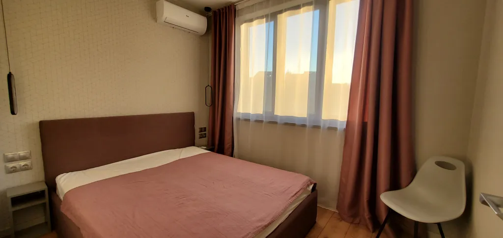 Просторные апартаменты в живописном месте Ялты с видом на море