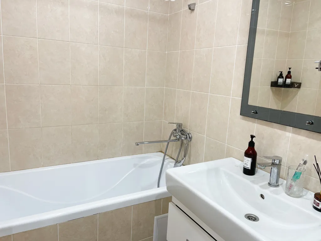 Квартира с новым ремонтом в новострое