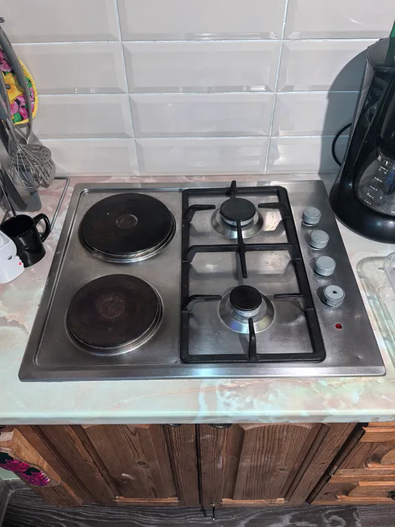 Квартира комфорт+ с балконом: 96 м от моря