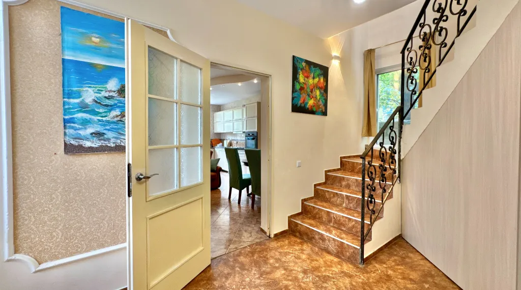 Домик с садом в Кореизе возле ялты