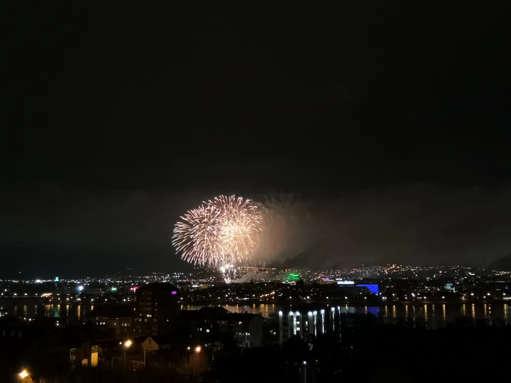 Уютнейшая студия с шикарным видом на панораму города и реку