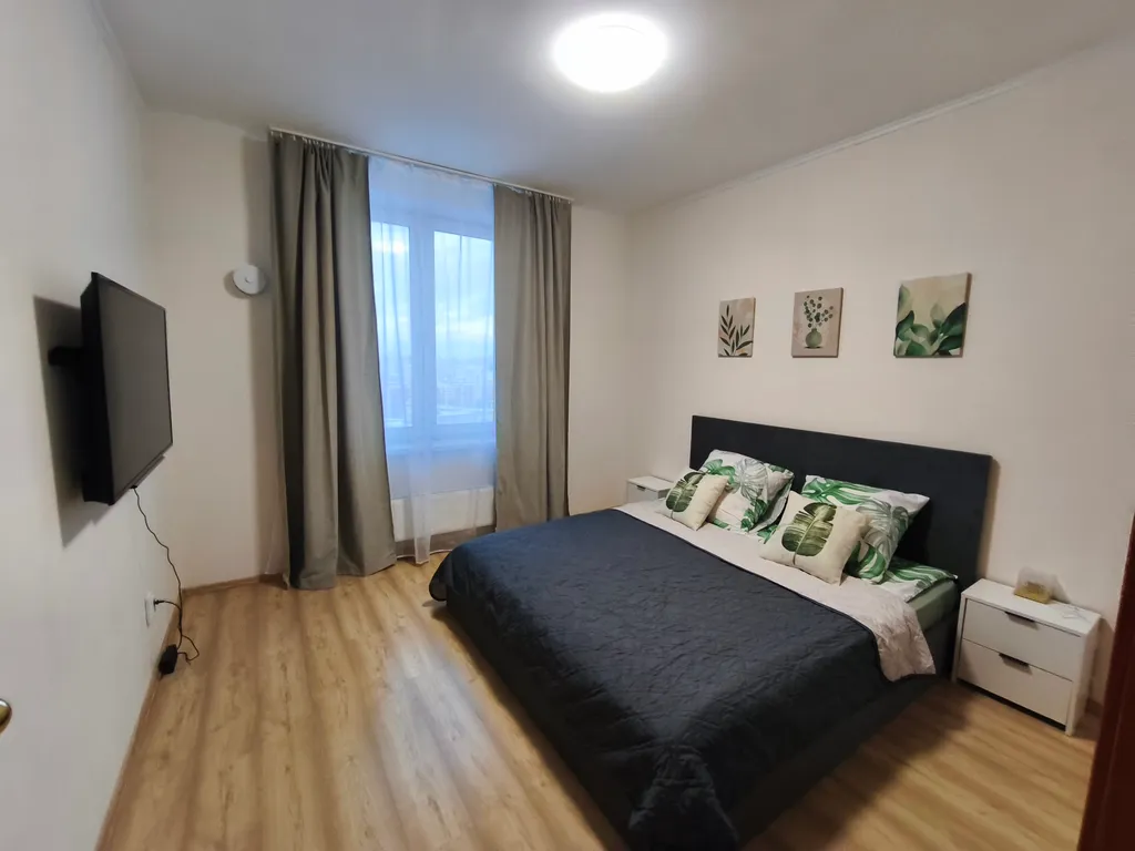 Квартира Просторная 2-х комнатная квартира с прекрасными видами  возле метро — Екатеринбург