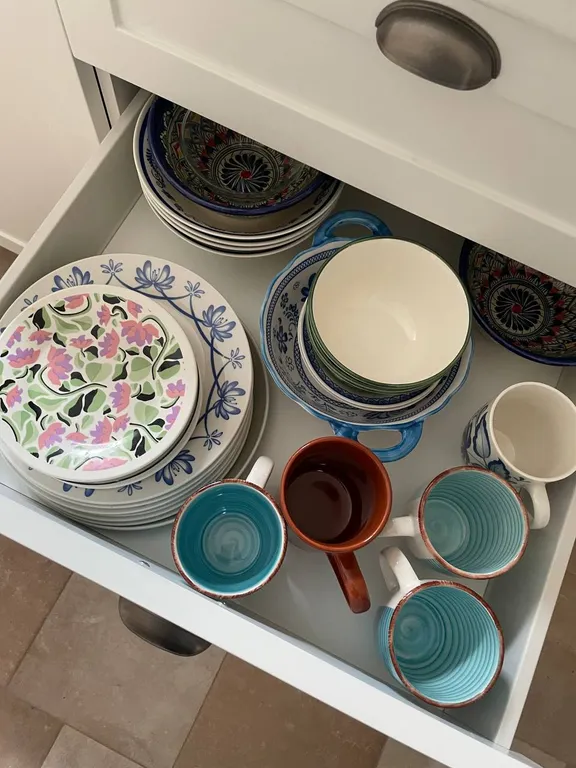 Дом с бассейном у леса