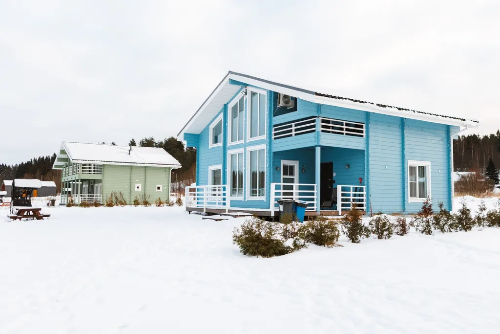 Большой дом с видом на озеро, 3 спальнями, сауной и детской площадкой