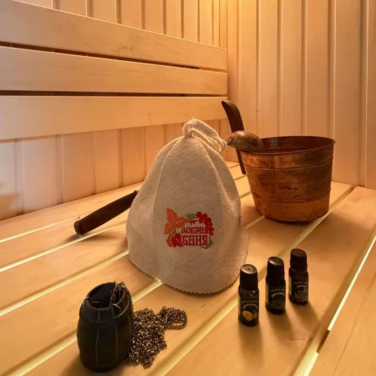 Сфера в сосновом лесу