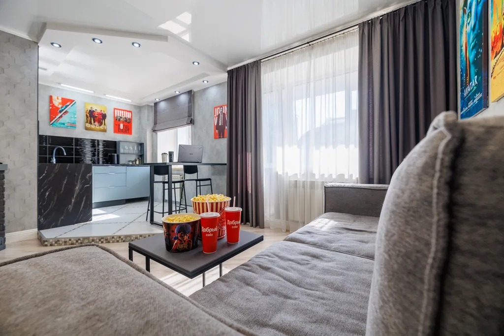 Киностудия - свежая студия с 65" Smart-TV