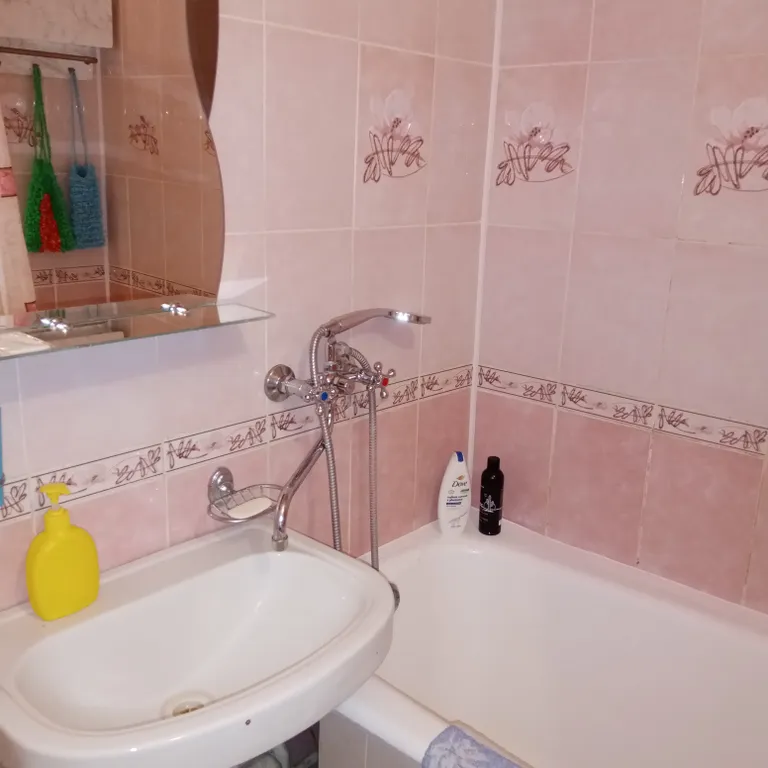 Уютная квартира рядом с городским озером и парком