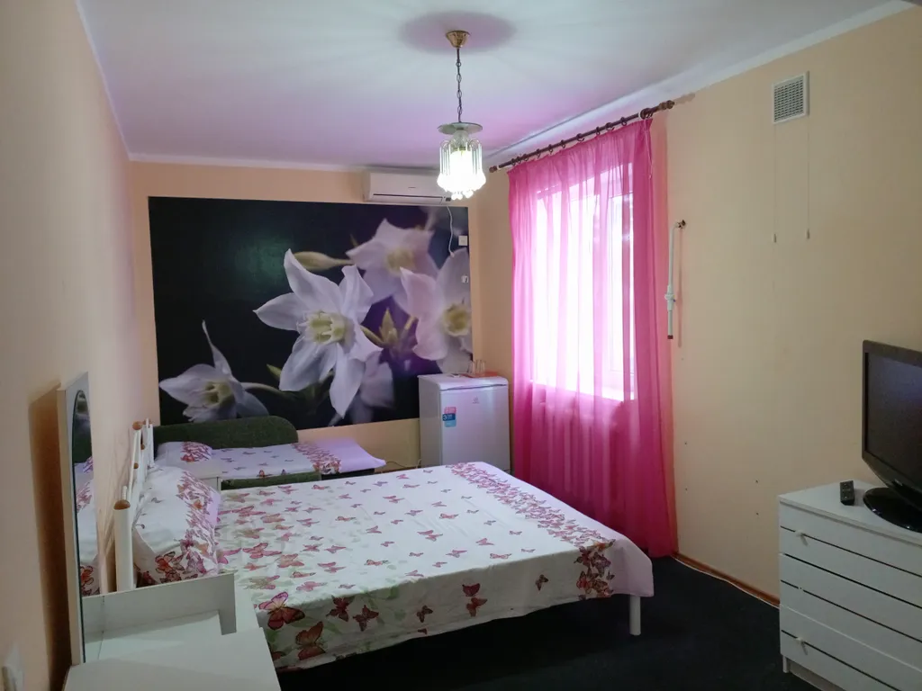 Квартира Трёхместный номер (номер 3) в доме 1 — аренда посуточно в Поповка