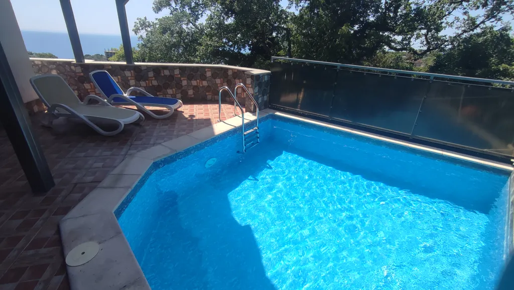 Коттедж Дом с бассейном Чаир, вид  на море и горы, мангал, беседка, парковка — аренда посуточно в Гаспра