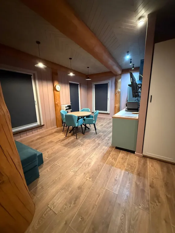 Домик KEDRA в Шерегеше с видом на лес и горы