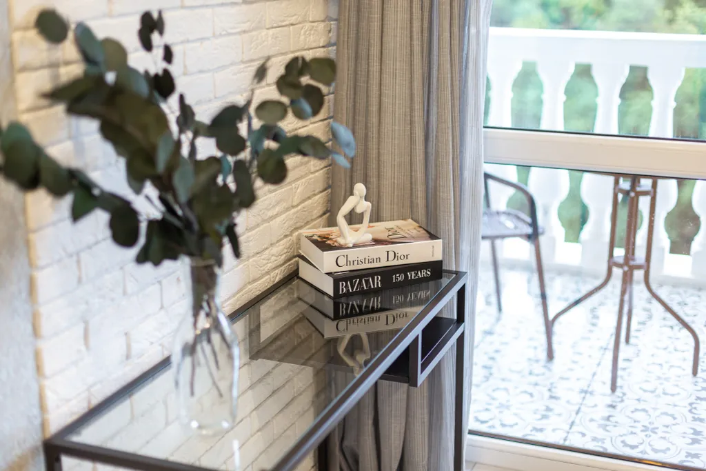 Квартира с балконом и видом на гору