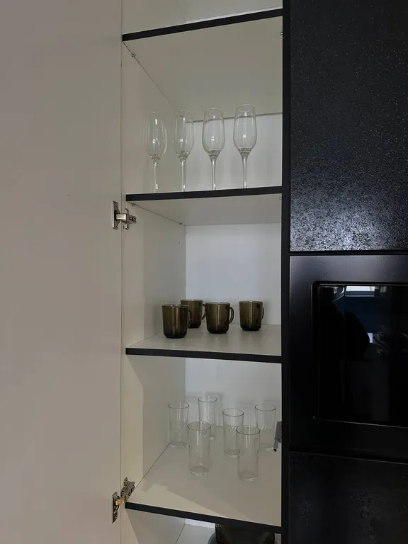 Стильная однокомнатная квартира в уютном районе рядом с лесом