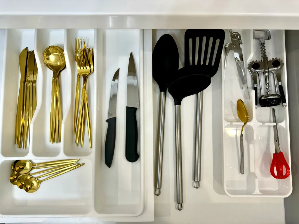 Апартаменты в античном стиле, с джакузи и красивым видом из окна