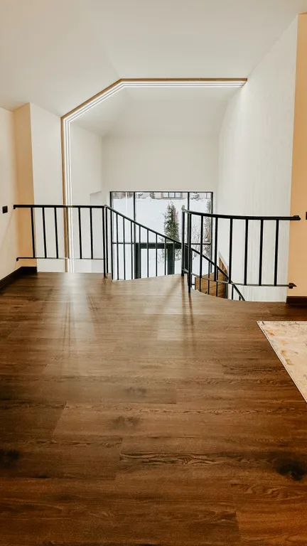 Новый дом с подогреваемым бассейном и сауной