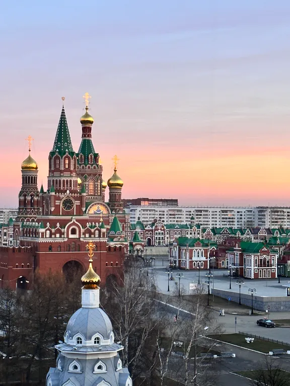 Видовая семейная двушка с детской комнатой