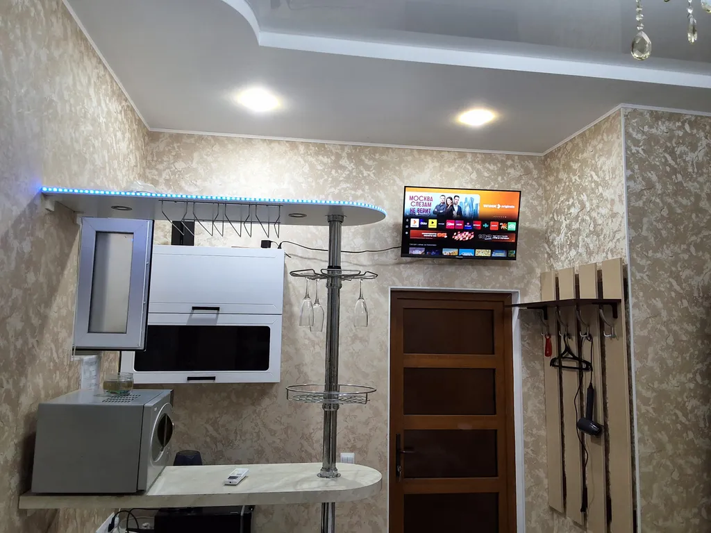 Студия с приятной синей подсветкой