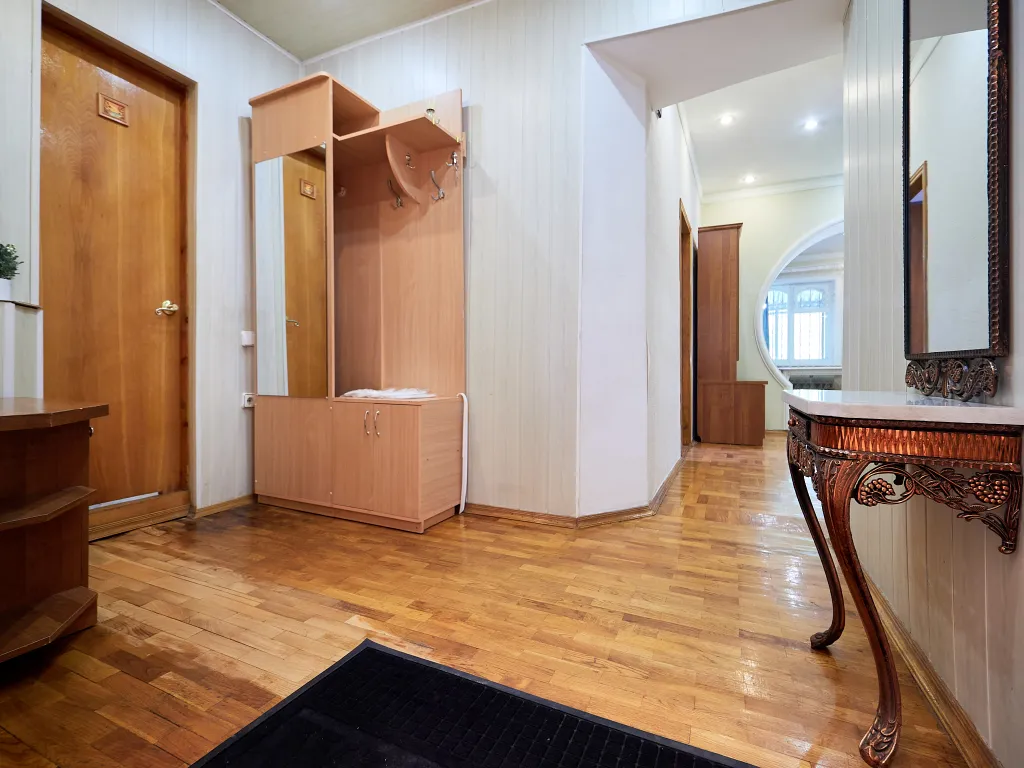 Дом с мангальной зоной  в самом центре города