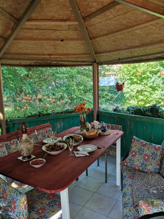 Домик в саду