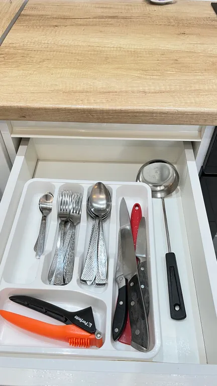 LUX-вид на озеро: светлая квартира в новом доме