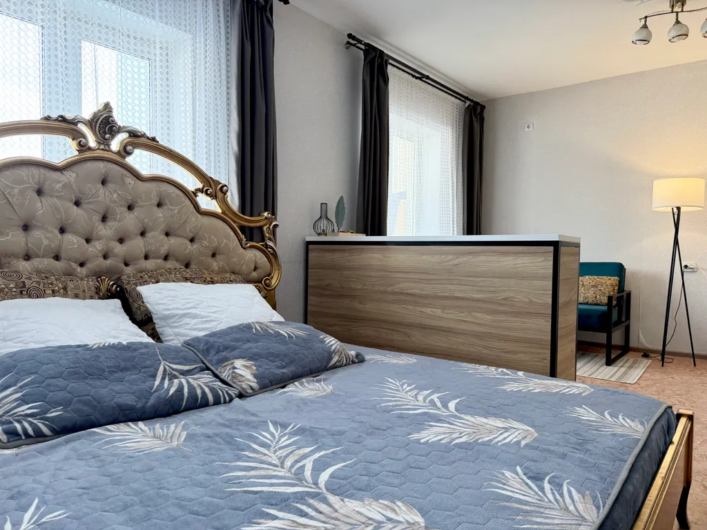 Просторная студия рядом с окружной больницей