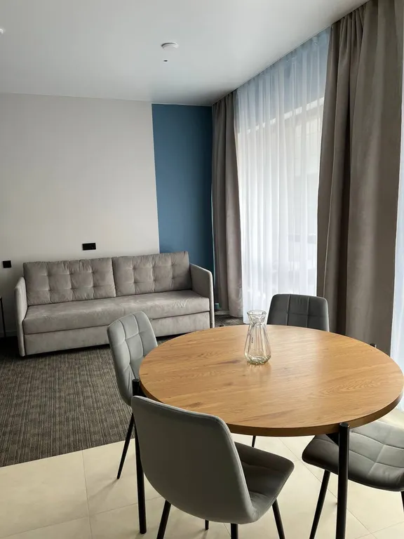 Новые апартаменты с большой террасой