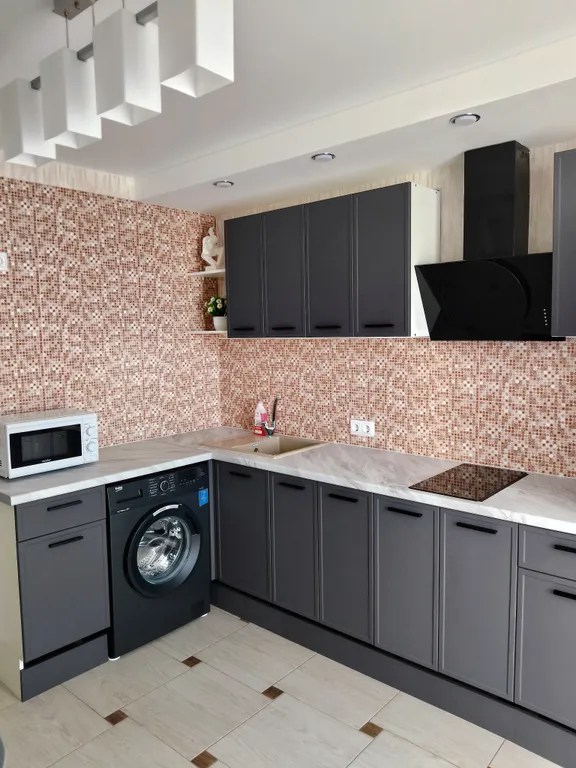 Уютная квартира в новом районе — аренда посуточно в Энгельс