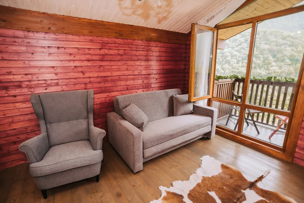 Домик в горах по дороге на Рицу