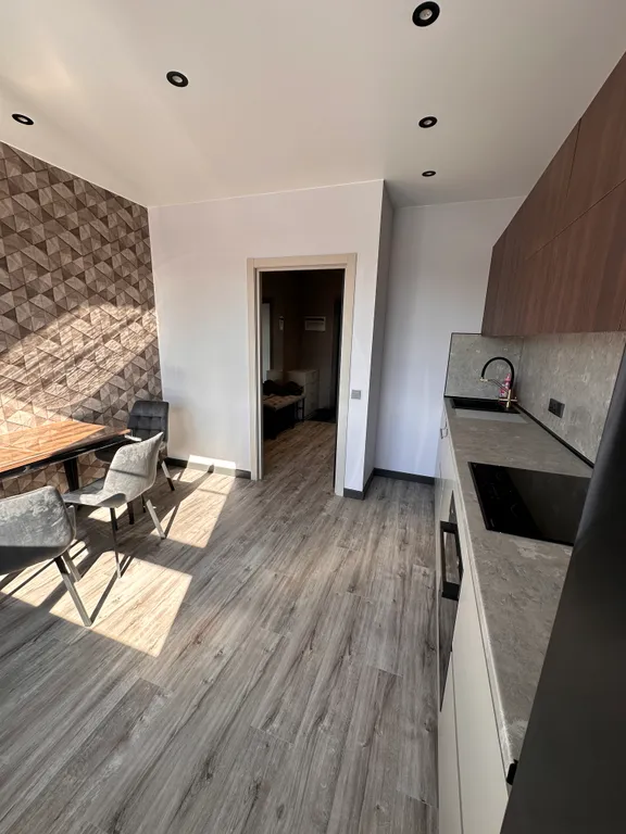 Квартира рядом с площадью Ленина