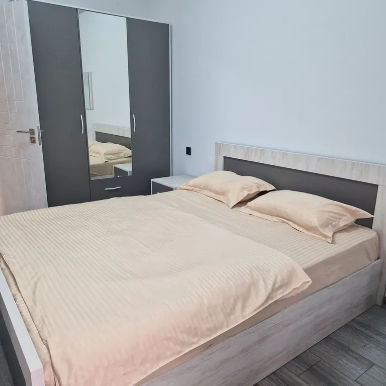 Уютная квартира в центре у сада Малибу