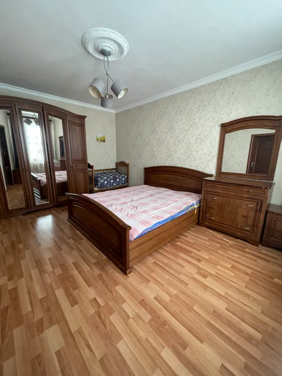 4-комнатный Дом