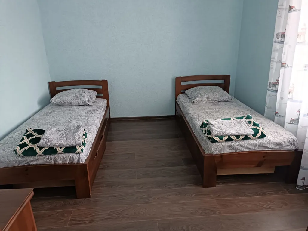 Уютный дом в живописном поселке у моря