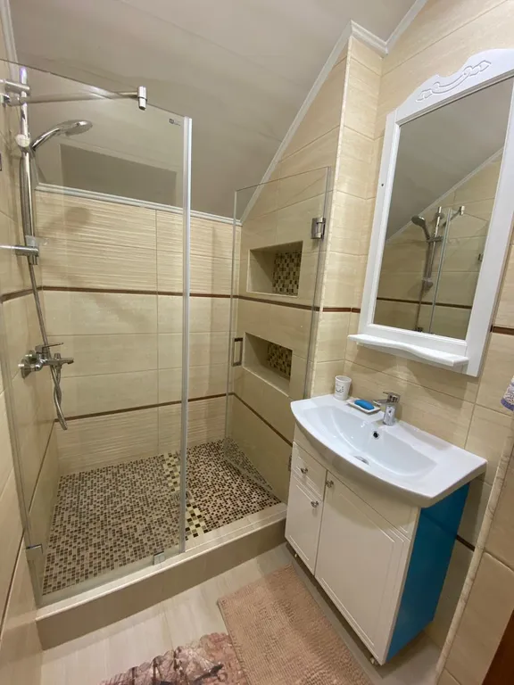 Коттедж 6-комнатный Дом — Бжид