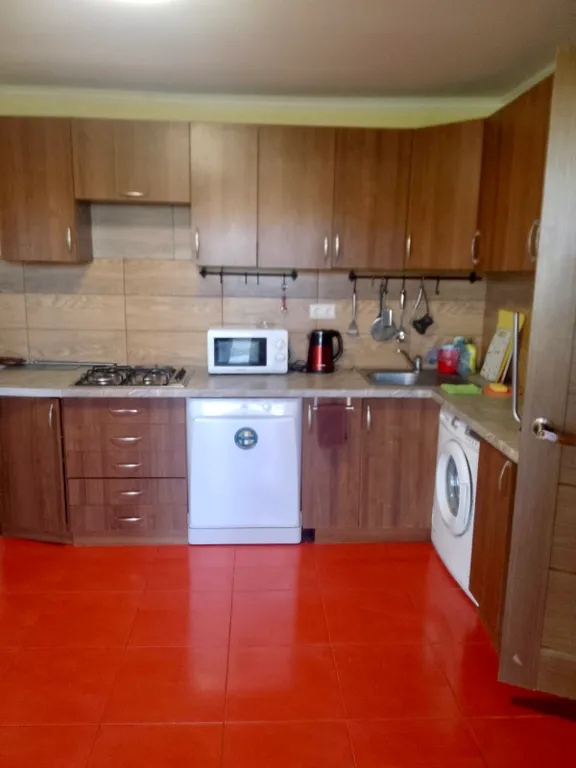 Дом на участке с прудом идеальное расположение у залива