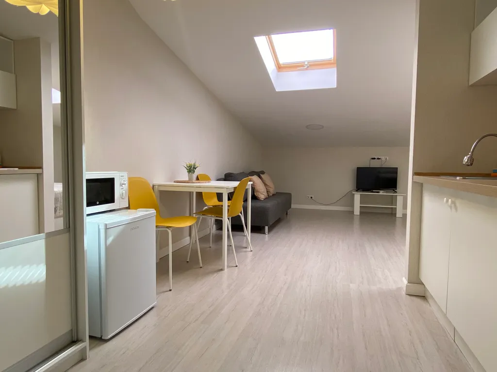 Квартира Уютная квартира с видом на небо и самолеты — Сириус