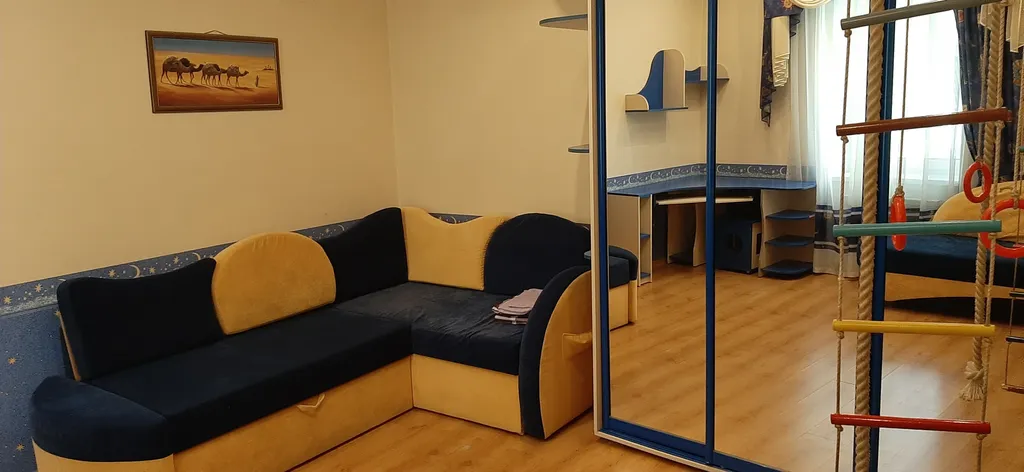 Квартира с камином рядом с морем