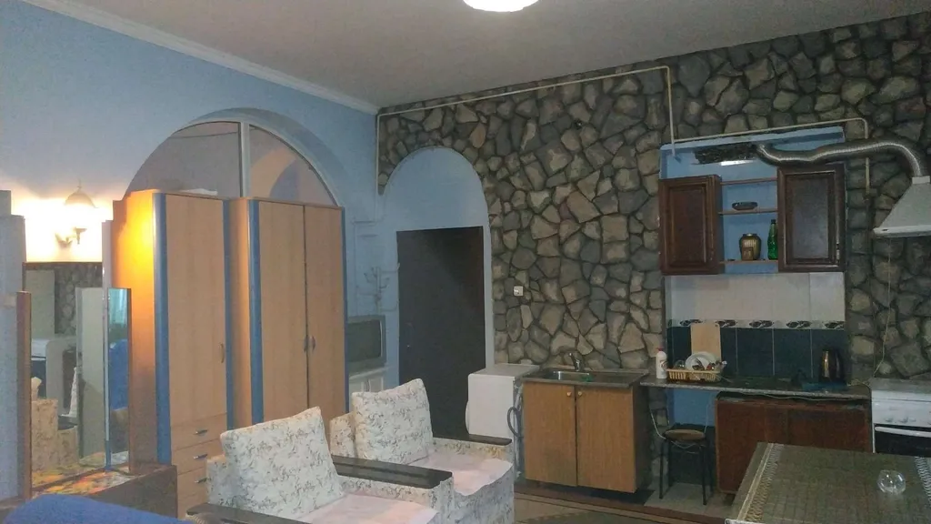 Квартира-студия в 10 минутах от центра