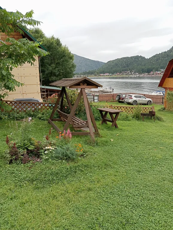 Коттедж с видом на озеро