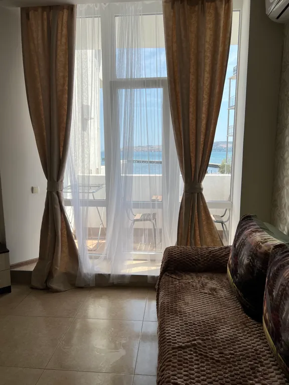 Квартира-студия на берегу моря