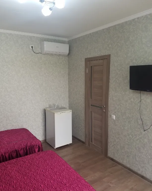 Коттедж Отдельный домик во дворе частного сектора — Анапа