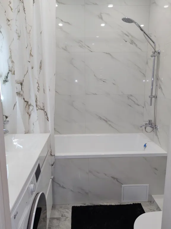 Просторная квартира в новом жилом комплексе на берегу моря