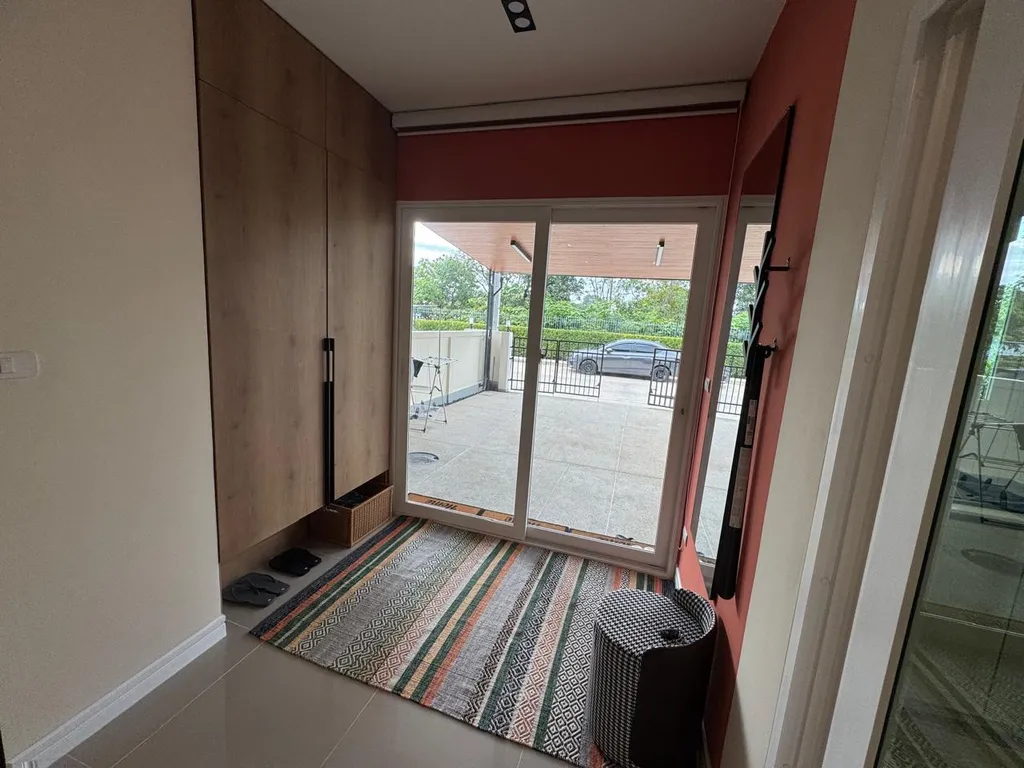 SvoyLux солнечный остров в океане