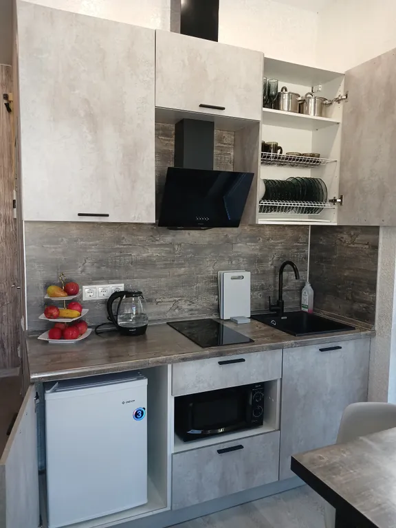 Новая квартира-студия бизнес класса с бассейном