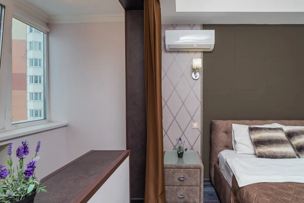 Уютная двухкомнатная квартира рядом с метро и видом на набережную