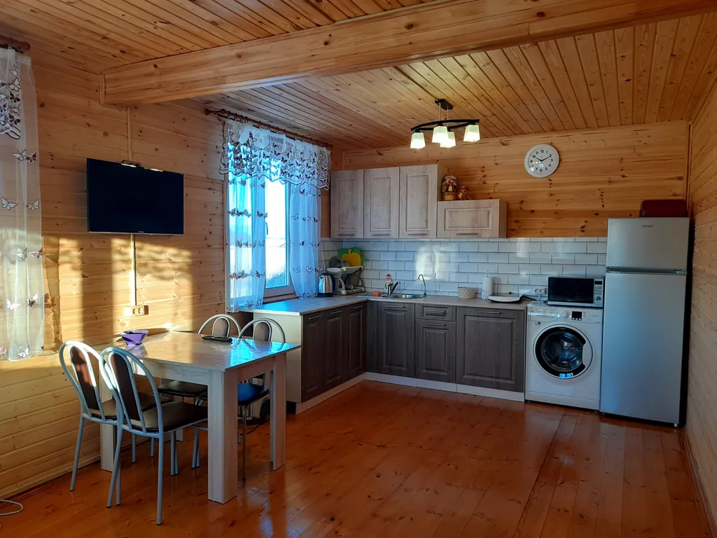 Уютный домик с отдельно стоящей русской баней на дровах и банным чаном