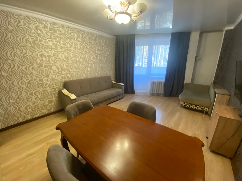 Комфортная трехкомнатная квартира возле Академии Здоровья