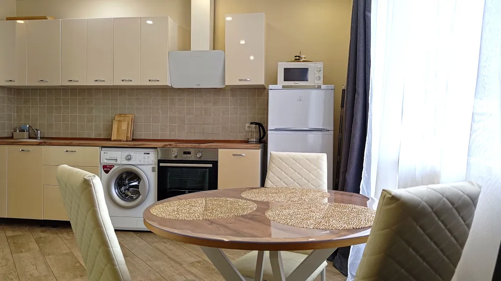 Потрясающий вид с балкона на горы! Идеальная студия в центре для вас