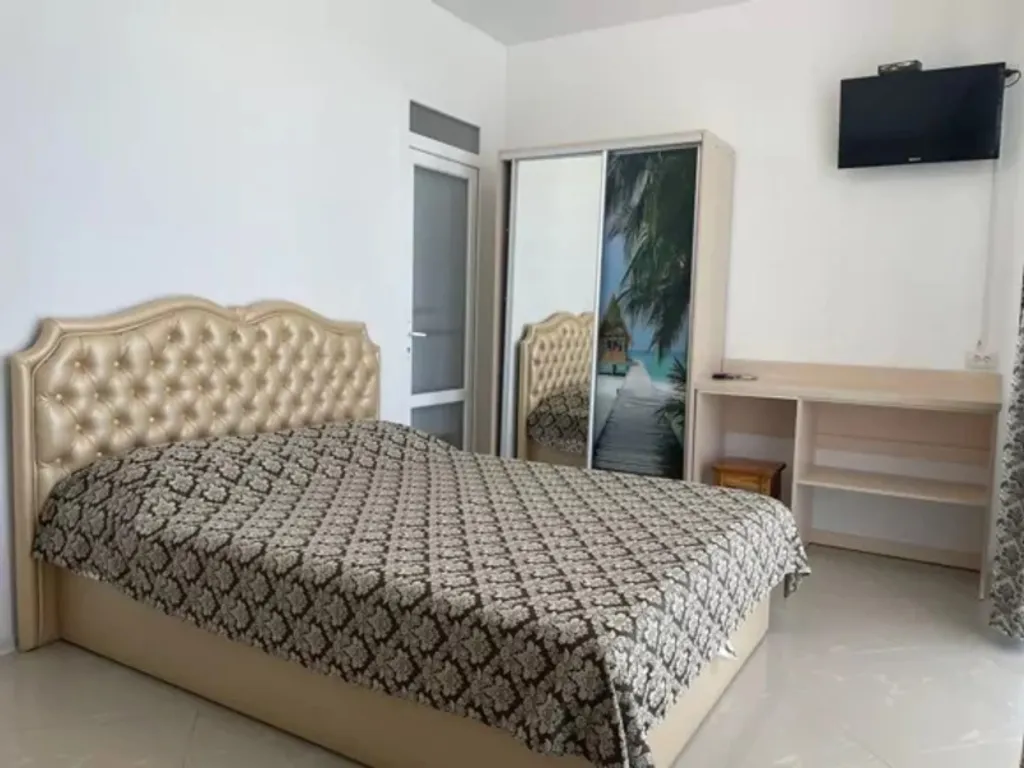 Улучшенный двухкомнатный  номер с балконом и видом на море