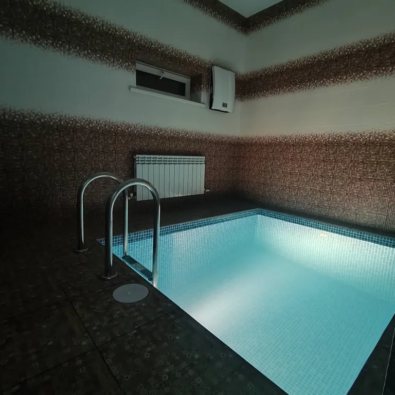 Дом на берегу реки Волги